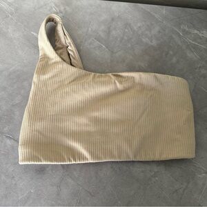 Lululemon ribbed bra size 4